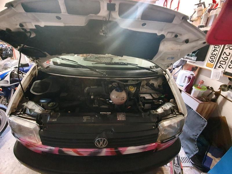 Usata VW Transporter 68 CV (50 kW) 1999 Andere farben Furgone