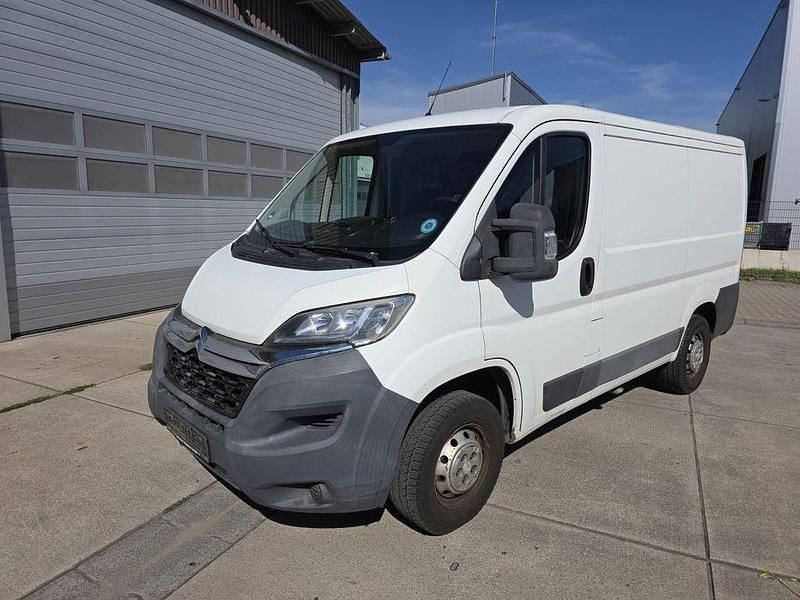 Weiß Gebraucht 2014 Citroën Jumper Van / Kleinbus | 3.490 € (Superpreis) - Bild 1/4