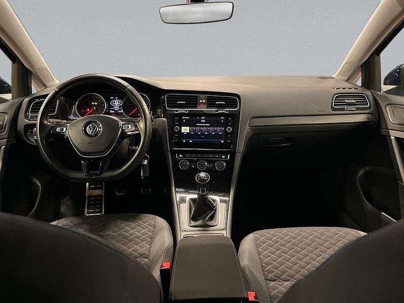 Gebraucht VW Golf VII Join 116 PS (85 kW) 2019 Atlatnik blue metallic (metallic) Limousine