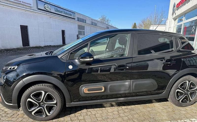 Gebraucht Citroën C3 82 PS (60 kW) 2022 Schwarz perla nera/metallic Kleinwagen
