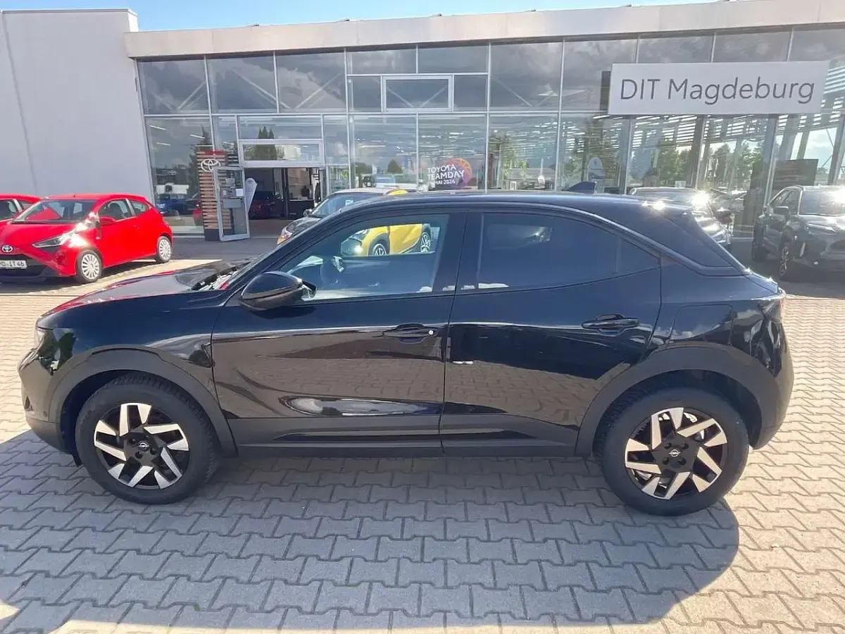 Gebraucht Opel Mokka Edition 131 PS (96 kW) 2025 Lackierung schwarz perla nera/ SUV