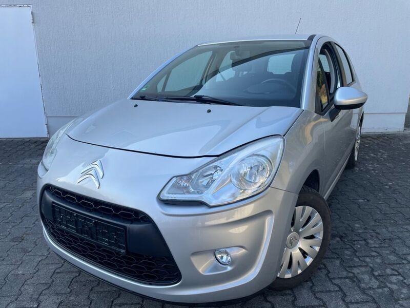 Grau Gebraucht 2010 Citroën C3 Tendance Kleinwagen | 4.199 € (Fairer Preis) - Bild 1/4