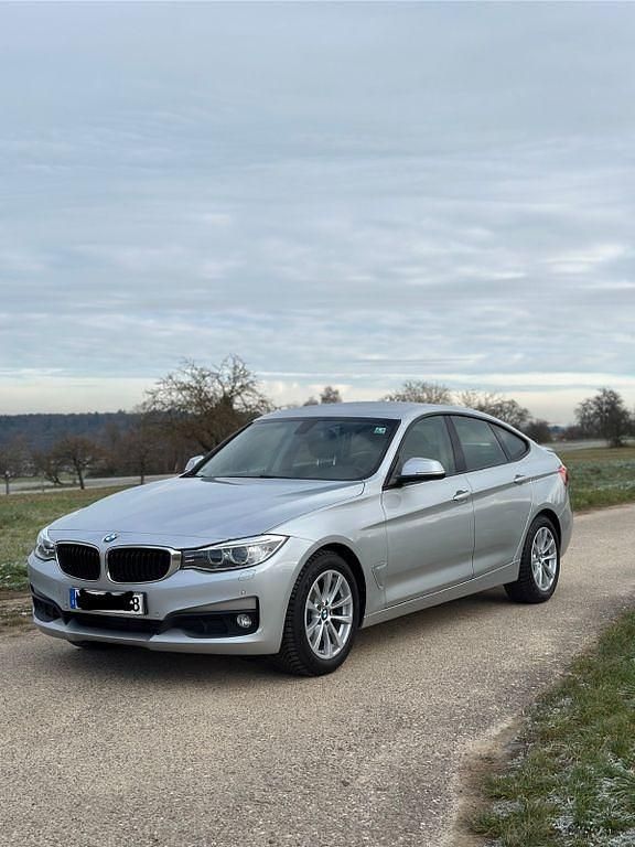 Silber Gebraucht 2013 BMW 320 Gran Turismo Sport Line Limousine | 11.300 € (Guter Preis) - Bild 1/4