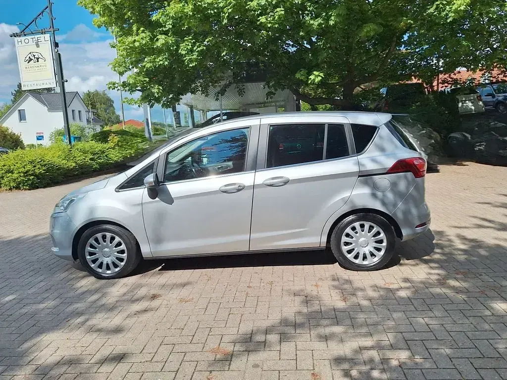 Gebraucht Ford B-MAX Titanium 101 PS (74 kW) 2012 Silber Van / Kleinbus