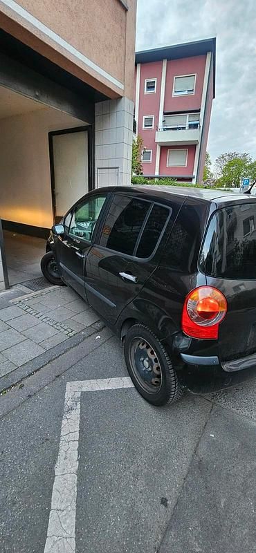 Second-hand Renault Modus 75 CP (55 kW) 2006 Negru Monovolum