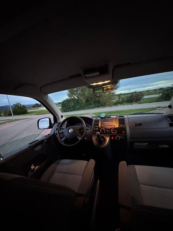 Gebraucht VW Multivan 102 PS (75 kW) 2008 Blau Van