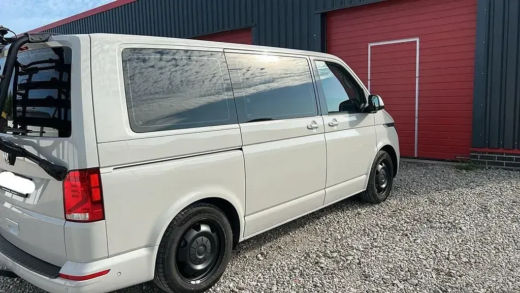 Gebraucht VW Multivan 180 PS (132 kW) 2020 Beige Van / Kleinbus