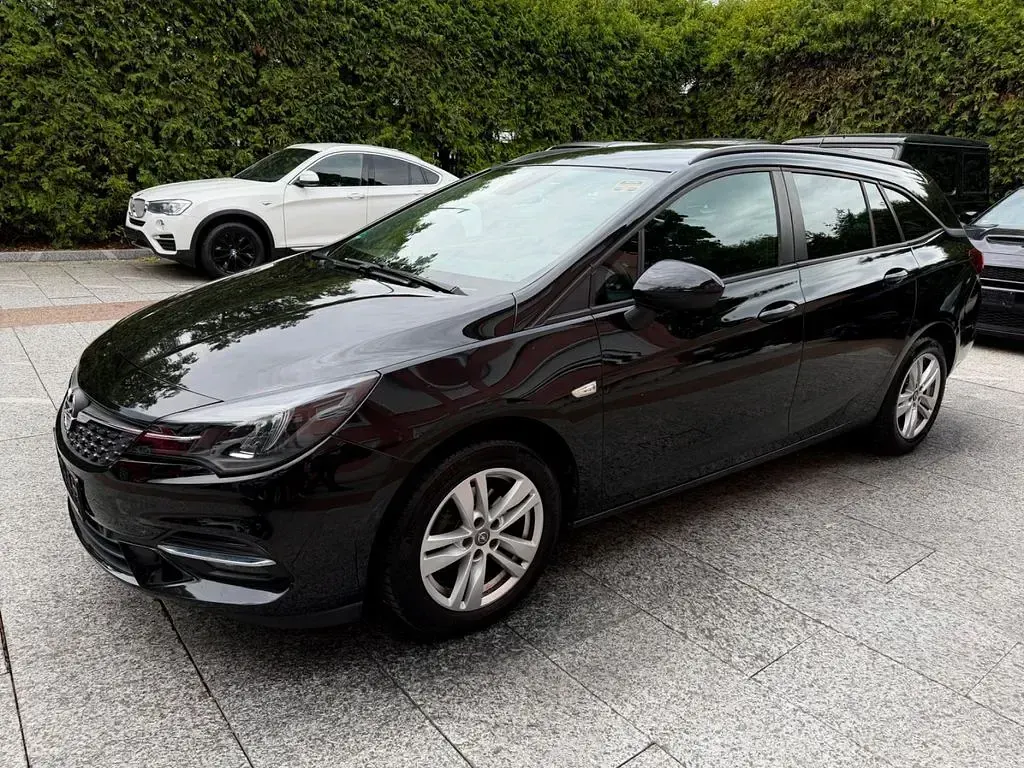 Gebraucht Opel Astra 131 PS (96 kW) 2021 Schwarz Kombi