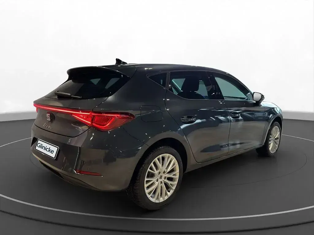 Nowe Seat Leon Beats 150 KM (110 kW) 2025 Szary Sedan/Limuzyna