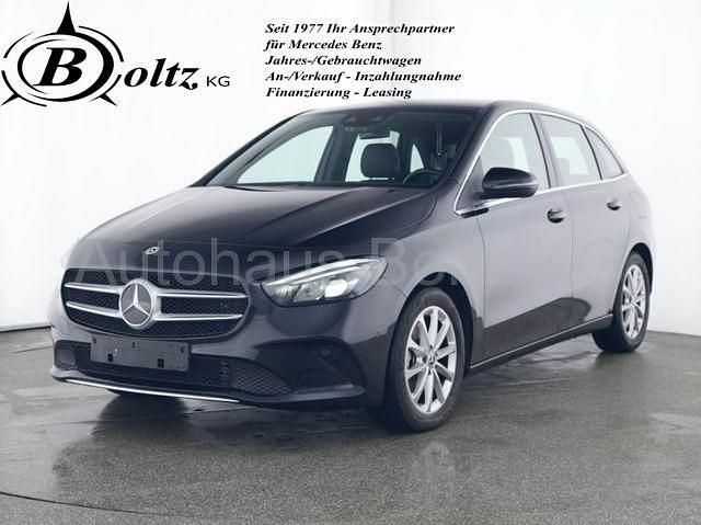 Gebraucht Mercedes B200 Progressive 163 PS (119 kW) 2022 Schwarz Van / Kleinbus