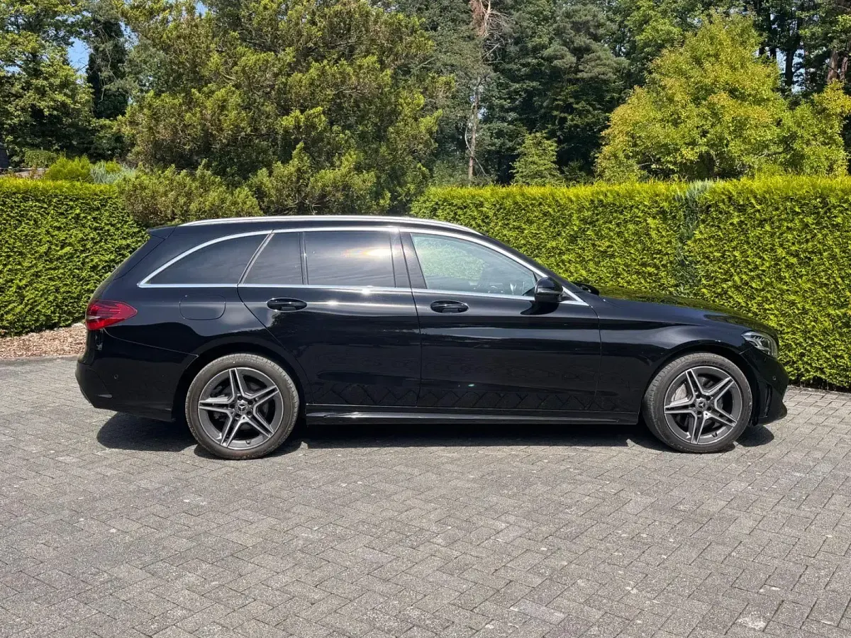 Gebraucht Mercedes C300 AMG 245 PS (180 kW) 2020 Schwarz Kombi