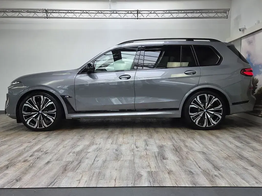 Gebraucht BMW X7 M Sport 530 PS (389 kW) 2026 (0c4w) skyscraper grey metallic SUV