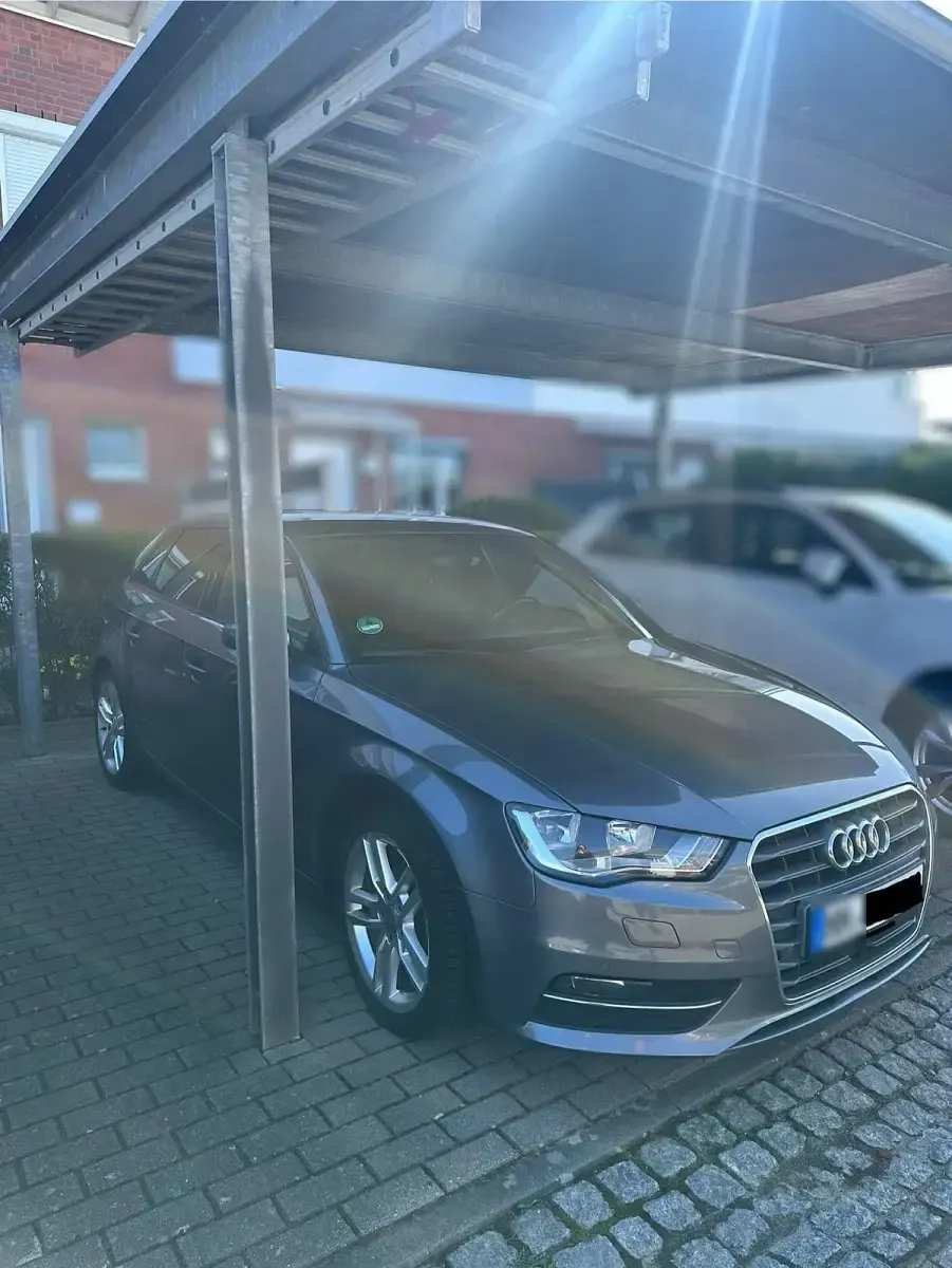 Gebraucht Audi A3 Ambition 150 PS (110 kW) 2014 Grau Limousine