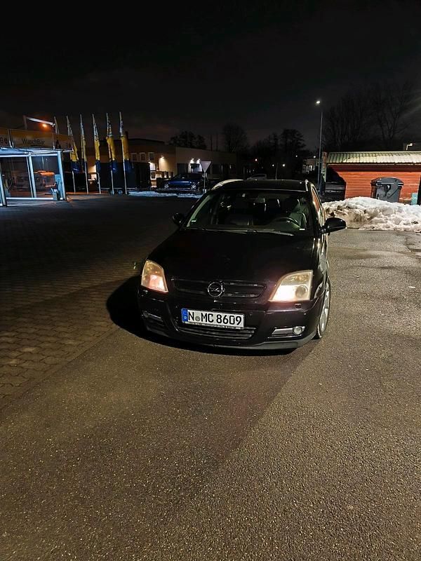 Gebraucht Opel Signum Sport 220 PS (161 kW) 2004 Schwarz Kleinwagen