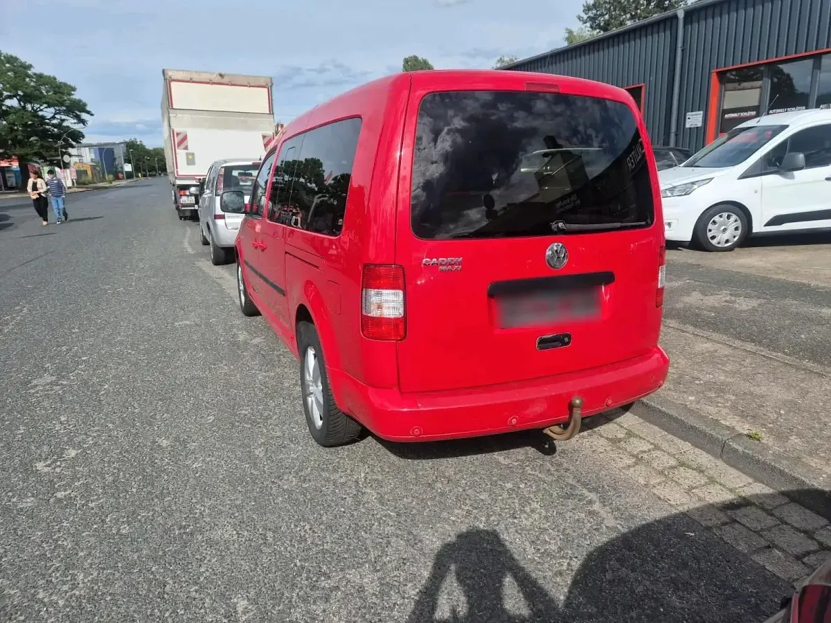 Gebraucht VW Caddy Maxi 105 PS (77 kW) 2009 Rot Van / Kleinbus