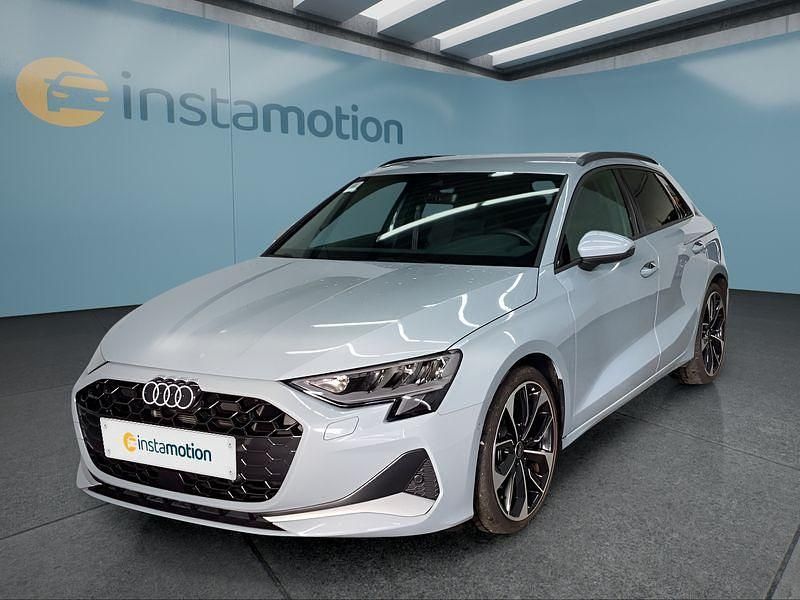 Grau Gebraucht 2024 Audi A3 Sportback Kleinwagen | 38.399 € (Teuer) - Bild 1/4