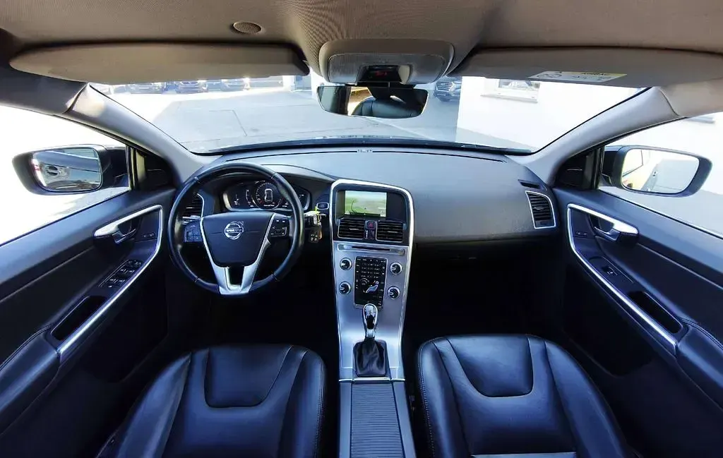 Gebraucht Volvo XC60 190 PS (139 kW) 2016 Schwarz SUV