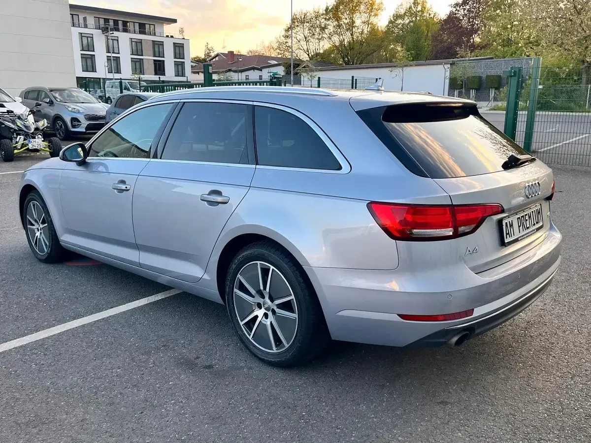 Gebraucht Audi A4 Sport 150 PS (110 kW) 2017 Silber Kombi