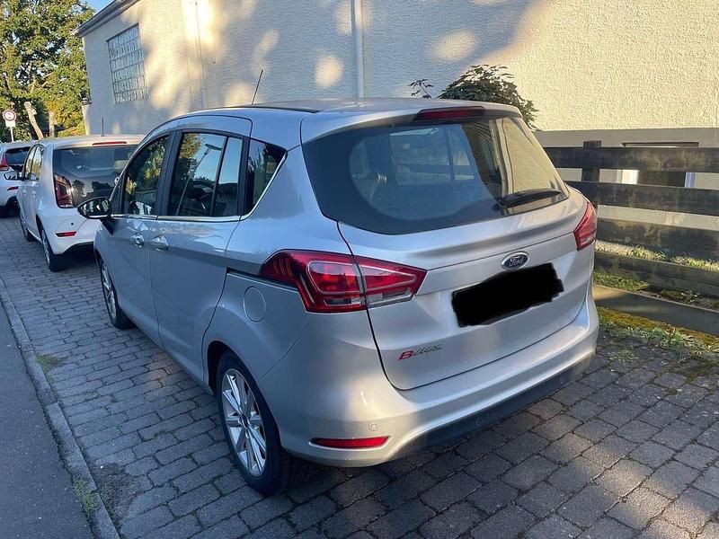 Occasion Ford B-MAX Titanium 105 ch (77 kW) 2016 Argent Monospace