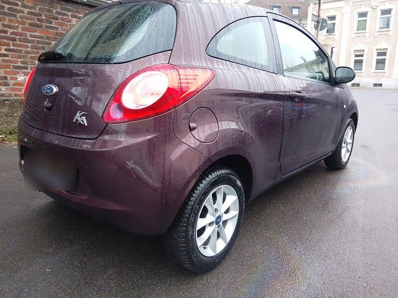 Gebraucht Ford Ka Ambiente 69 PS (50 kW) 2015 Braun Kleinwagen