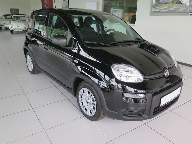 Gebraucht Fiat Panda 69 PS (50 kW) 2024 Cinema scharz Kleinwagen