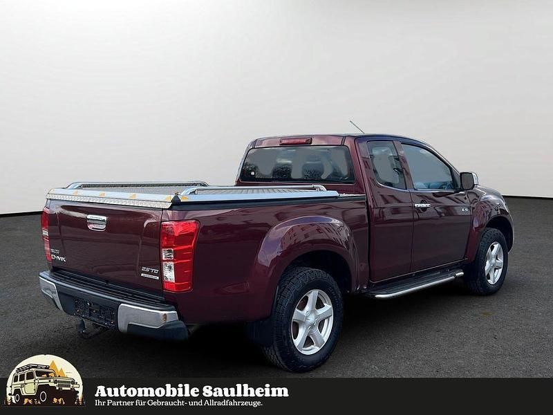 Second-hand Isuzu D-Max 163 CP (119 kW) 2013 Roșu SUV