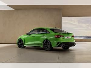 Neu Audi RS3 Ambiente 400 PS (294 kW) 2026 Grün (kyalamigrün) Limousine