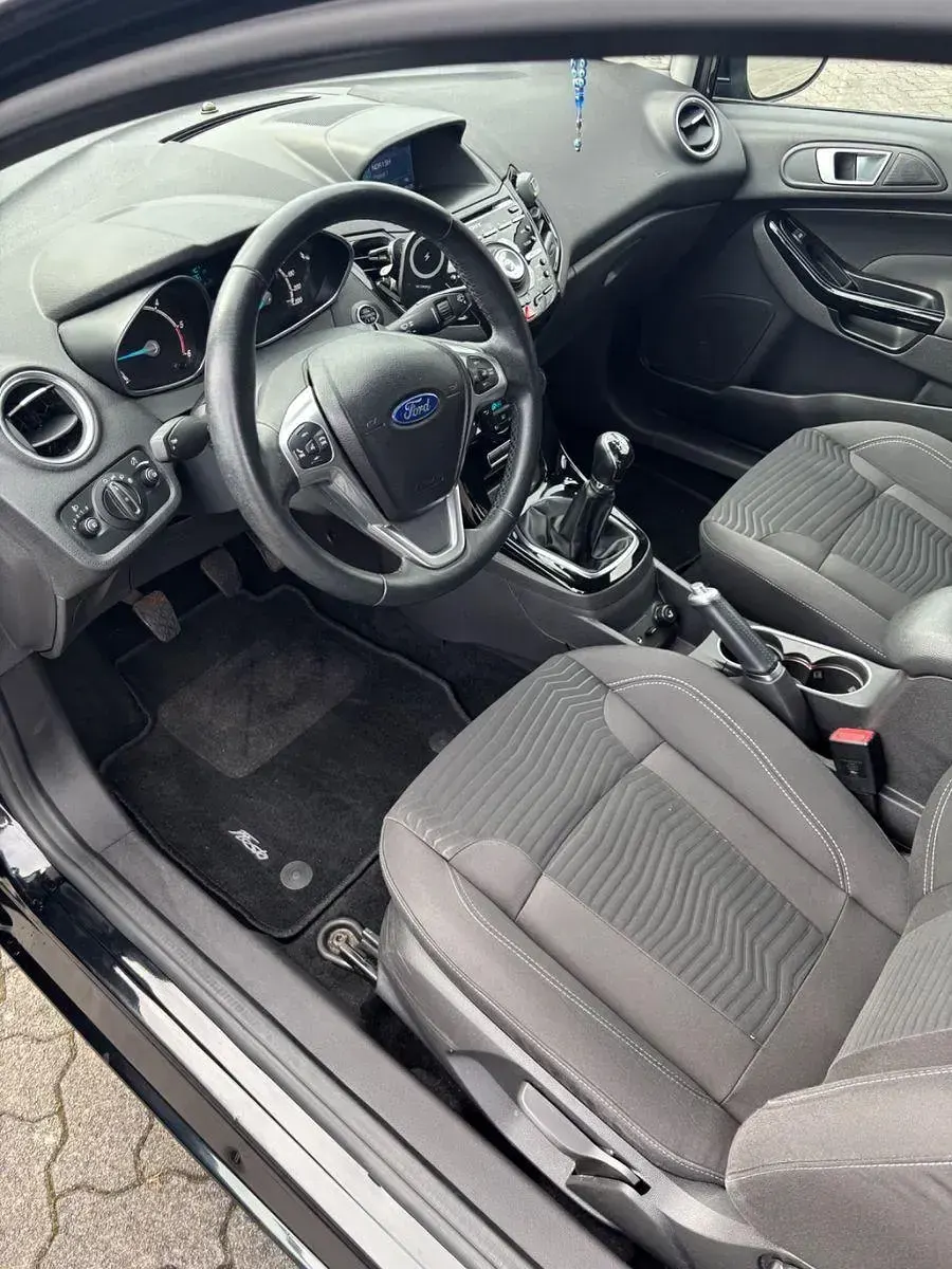 Gebraucht Ford Fiesta SYNC Edition 95 PS (69 kW) 2013 Schwarz Kleinwagen