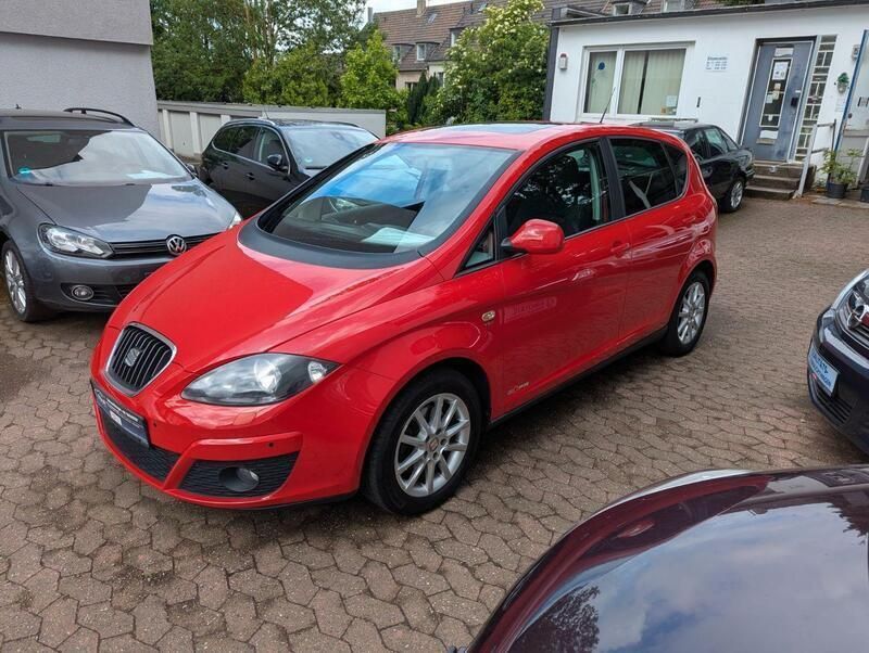 Rot Gebraucht 2012 Seat Altea Copa Van / Kleinbus | 5.850 € (Fairer Preis) - Bild 1/4