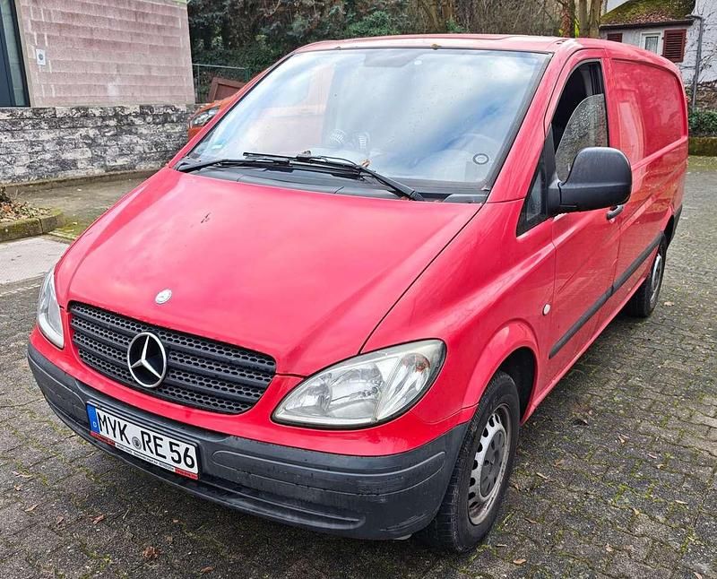 Gebraucht Mercedes Vito 95 PS (69 kW) 2008 Rot Van