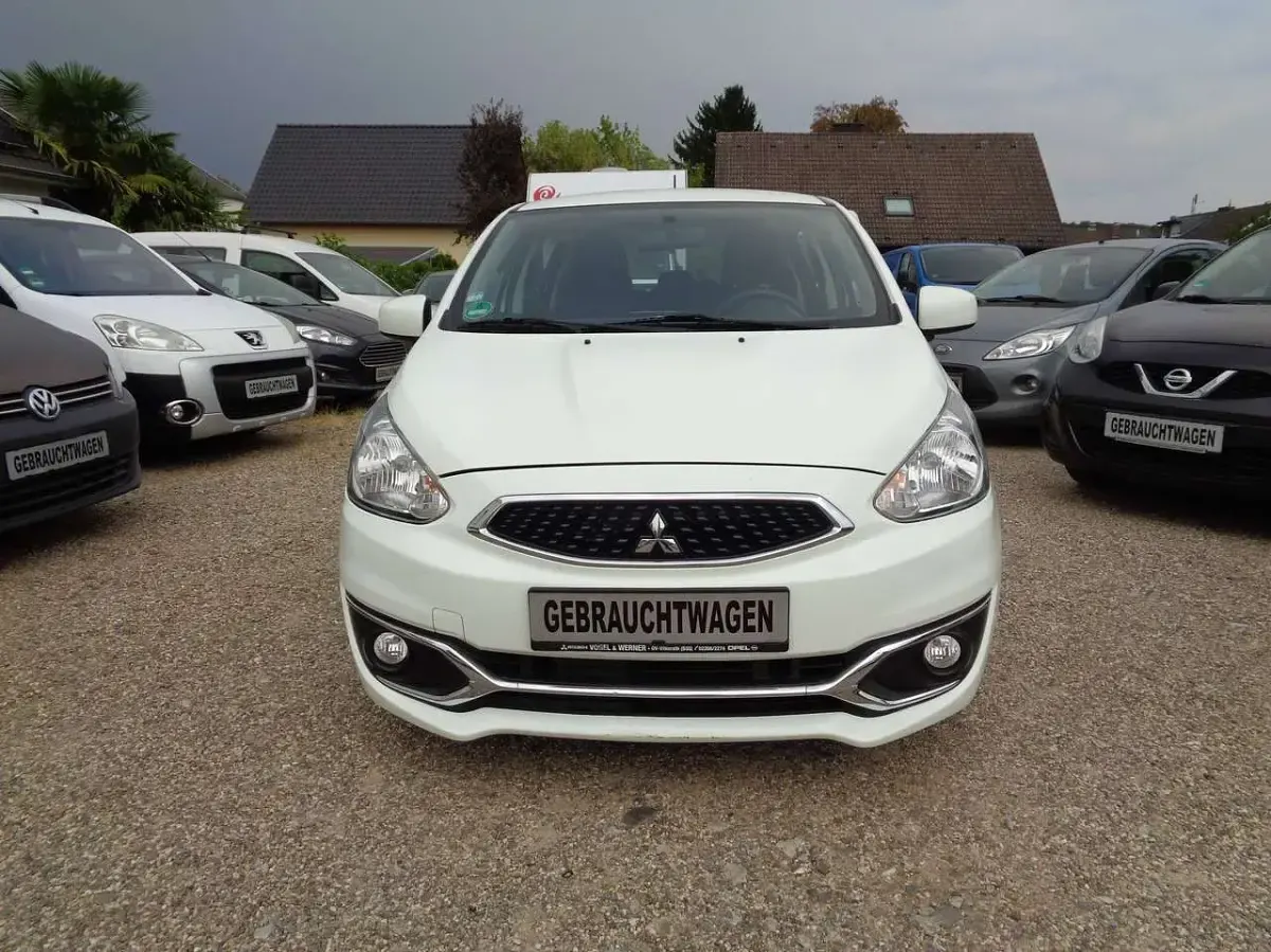Gebraucht Mitsubishi Space Star 71 PS (52 kW) 2018 Weiß Kleinwagen
