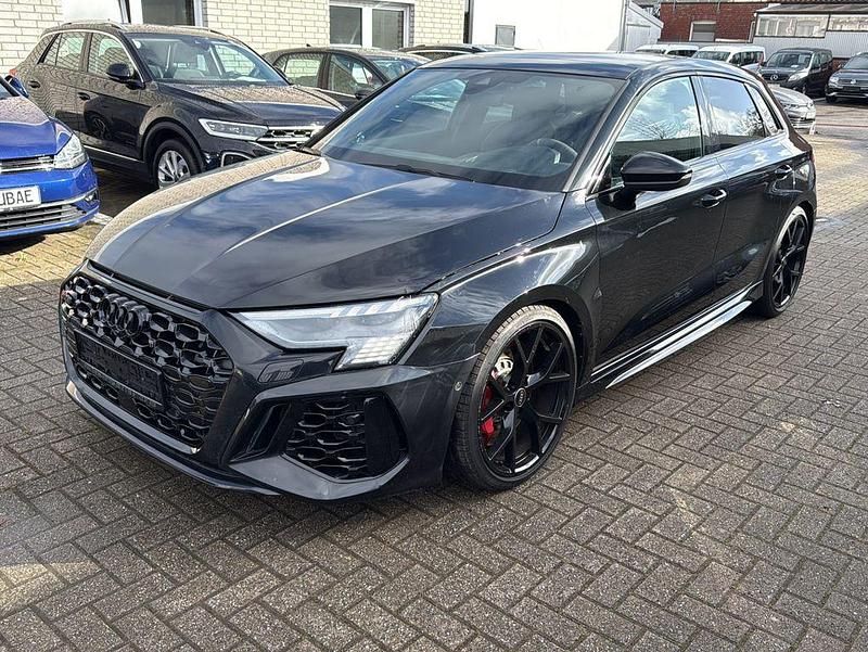 Gebraucht Audi RS3 Sport 400 PS (294 kW) 2024 Schwarz Limousine