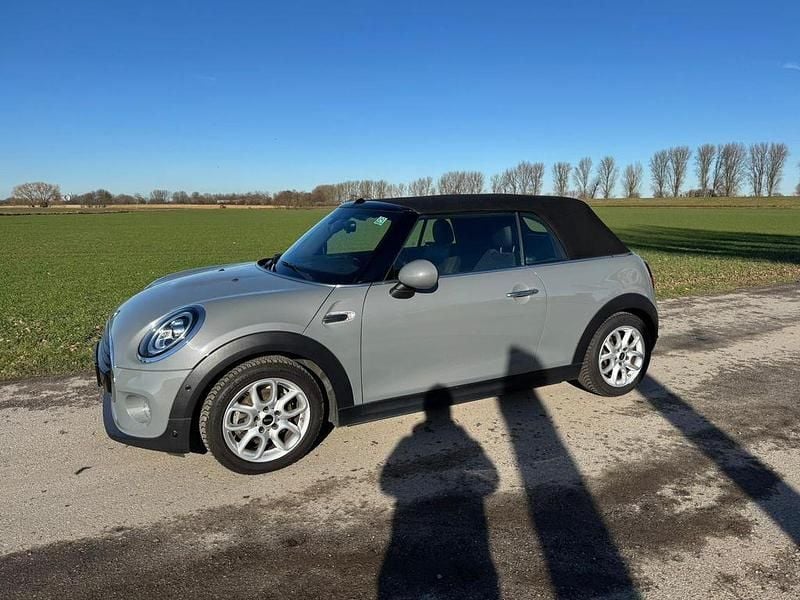Grau Gebraucht 2019 Mini Cooper D Kleinwagen | 16.500 € (Fairer Preis) - Bild 1/4