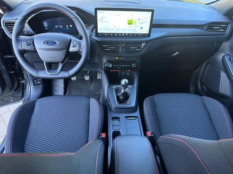 Neu Ford Kuga ST-Line 151 PS (111 kW) 2026 Grau SUV