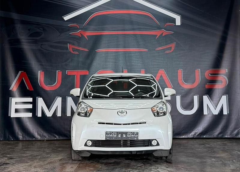 Gebraucht Toyota iQ 68 PS (50 kW) 2009 Weiß Kleinwagen
