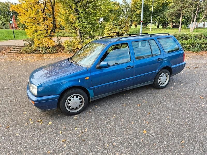 Blau Gebraucht 1996 VW Golf III Kombi | 1.300 € (Superpreis) - Bild 1/4