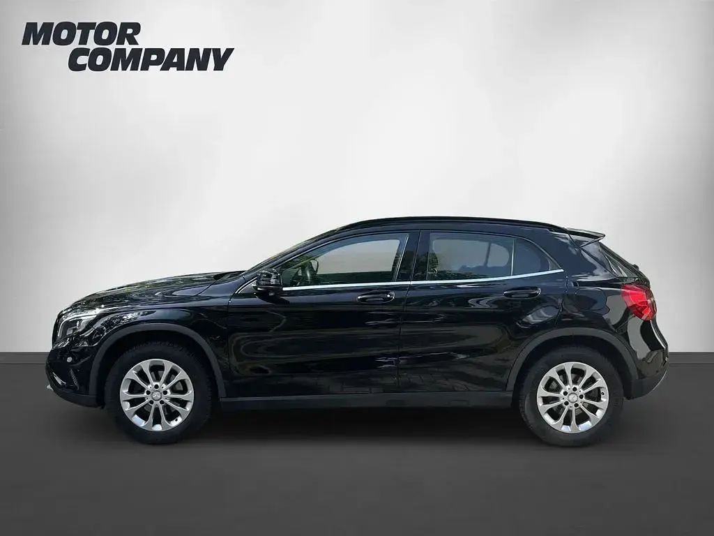 Gebraucht Mercedes GLA180 122 PS (89 kW) 2016 Schwarz SUV