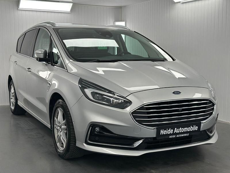Gebraucht Ford S-MAX Titanium 150 PS (110 kW) 2021 Silber Van / Kleinbus