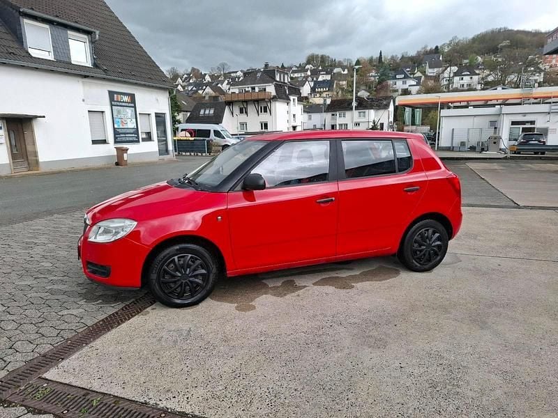 Second-hand Skoda Fabia 60 CP (44 kW) 2009 Roșu Hatchback