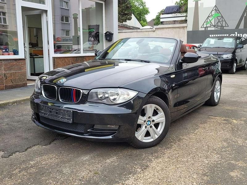 Black sapphire metallic Gebraucht 2010 BMW 118 Cabriolet M Sport Cabrio | 8.600 € (Fairer Preis) - Bild 1/4