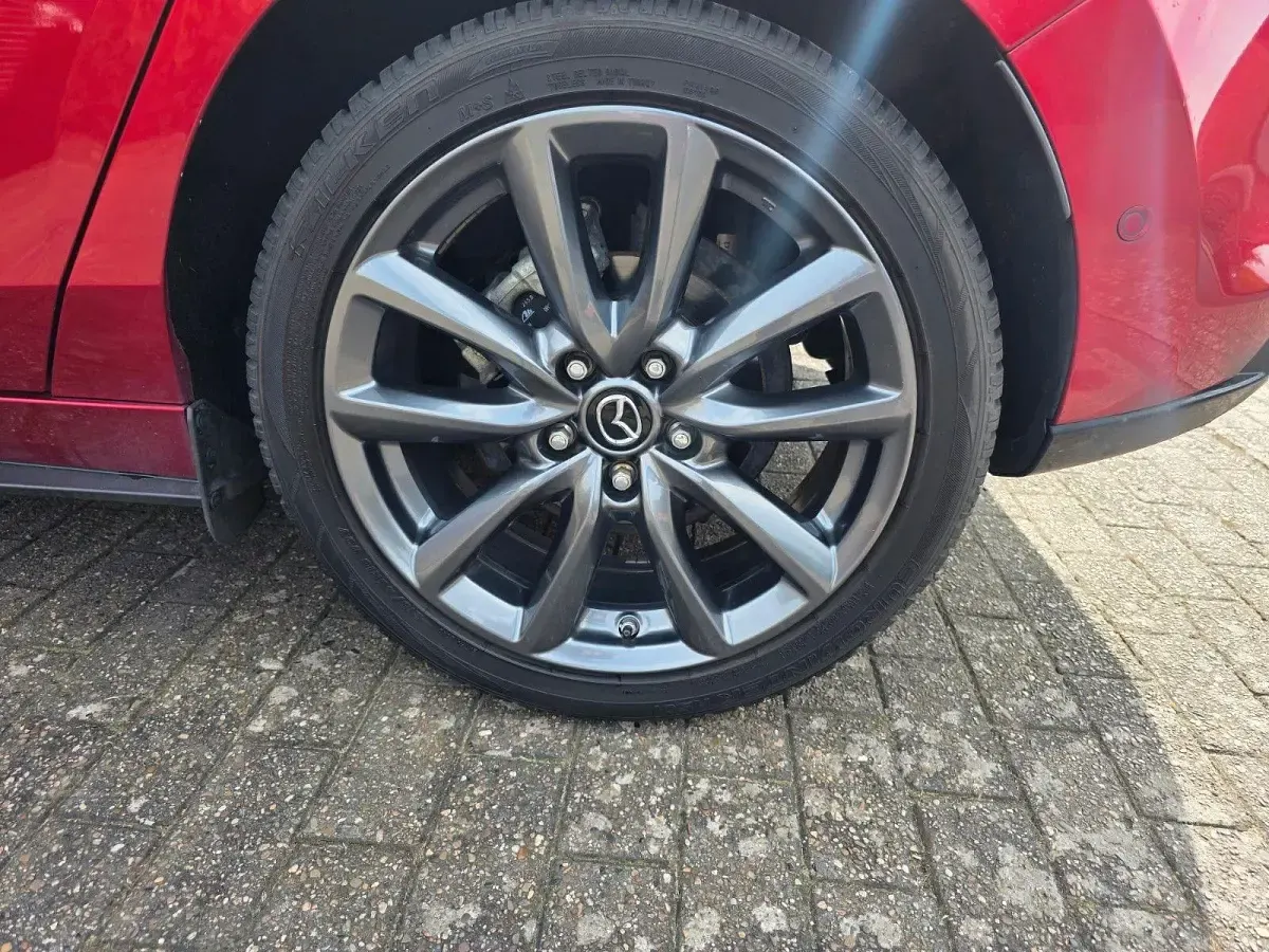 Gebraucht Mazda 3 122 PS (89 kW) 2019 Rot Coupé