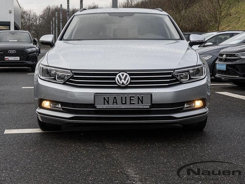 Gebraucht VW Passat Comfortline 150 PS (110 kW) 2018 Silber Kombi