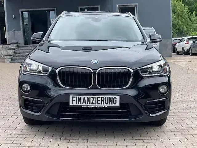 Gebraucht BMW X1 Sport Line 150 PS (110 kW) 2018 Schwarz SUV