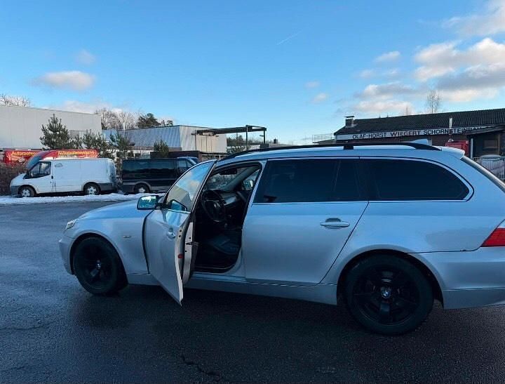 Gebraucht BMW 525 2004 Grau Kombi