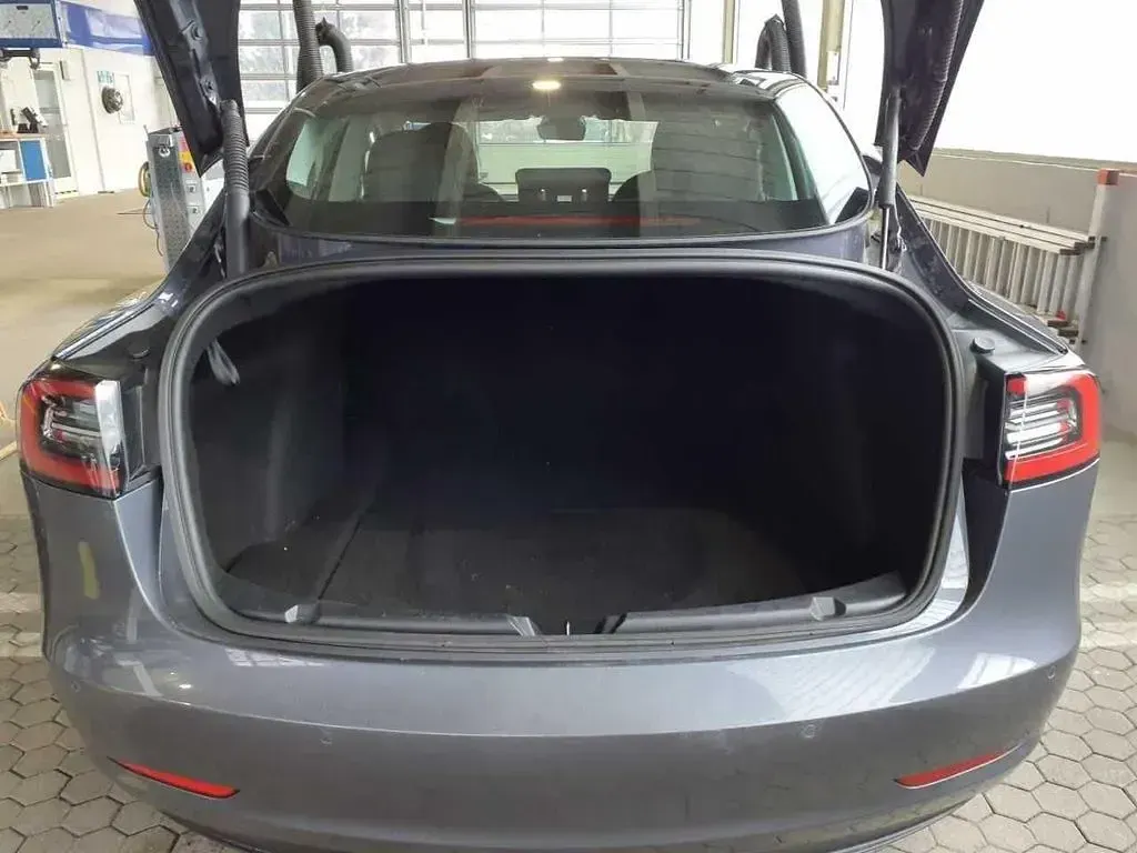 Gebraucht Tesla Model 3 Standard Range 225 kW (306 PS) 2022 Grau Limousine