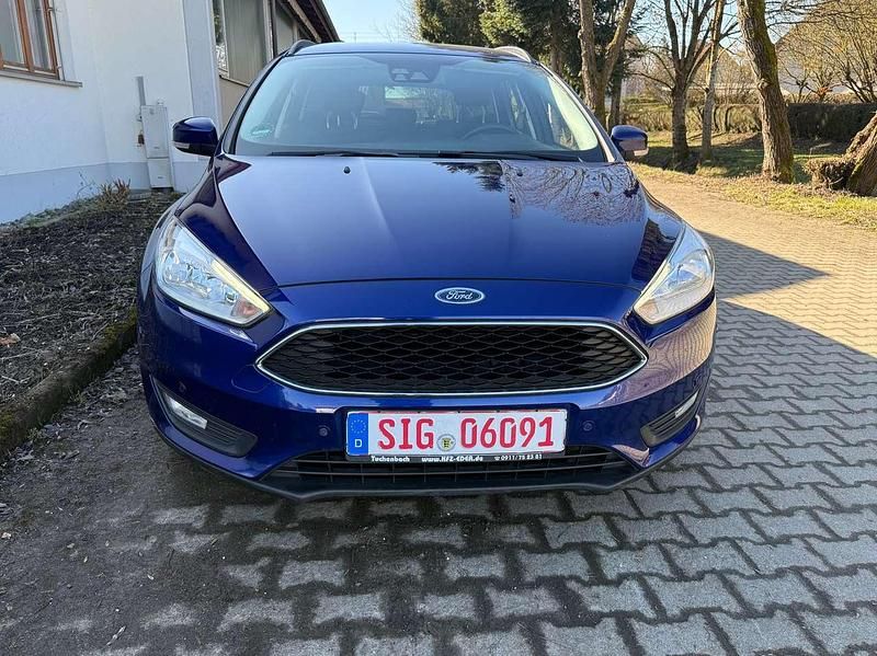 Gebraucht Ford Focus Business Edition 120 PS (88 kW) 2016 Indicblau metallic Kombi