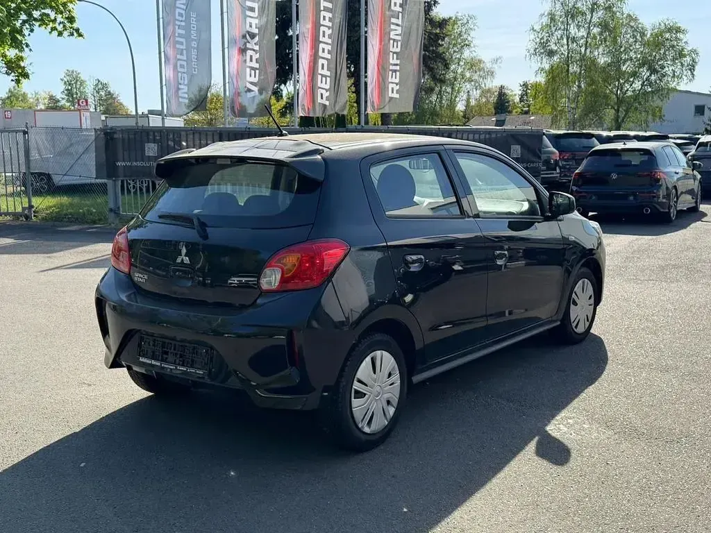 Usata Mitsubishi Space Star Select 71 CV (52 kW) 2023 Nero Utilitaria