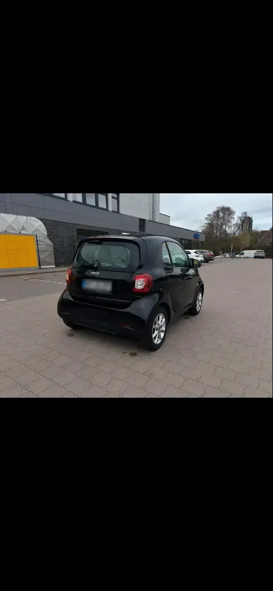 Gebraucht Smart ForTwo Coupé 71 PS (52 kW) 2017 Schwarz Coupé