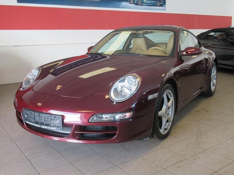 Rot Gebraucht 2004 Porsche 911 Carrera Coupé | 54.990 € - Bild 1/4
