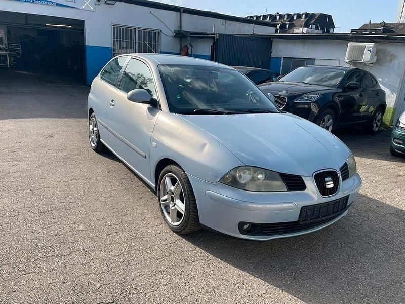 Gebraucht Seat Ibiza 101 PS (74 kW) 2002 Blau Kleinwagen
